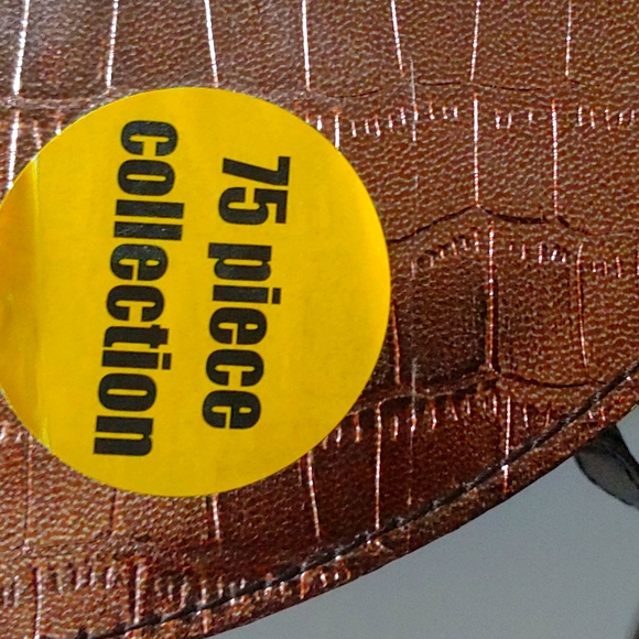 Makeup Case - Picture 7 of 11